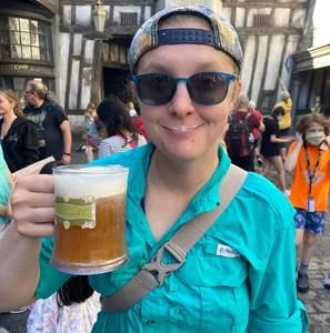 Meet your Posher, Faye